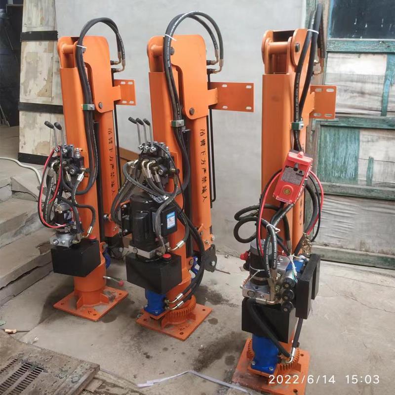 南皮县重汽蓝牌随车吊 3.2吨 国六动力强 液压驱动 农用自卸起重机